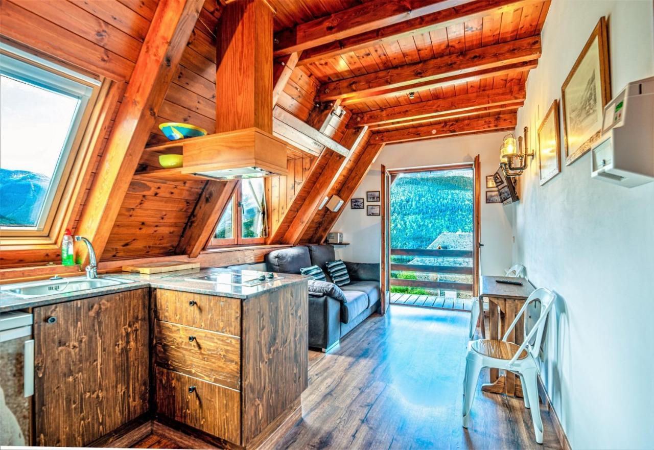 Apartamentos Aran Montcorbau Eksteriør billede