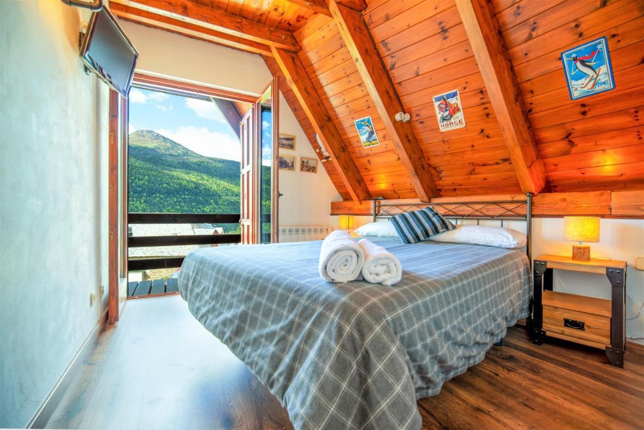 Apartamentos Aran Montcorbau Eksteriør billede