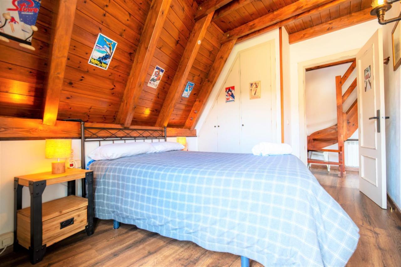 Apartamentos Aran Montcorbau Eksteriør billede
