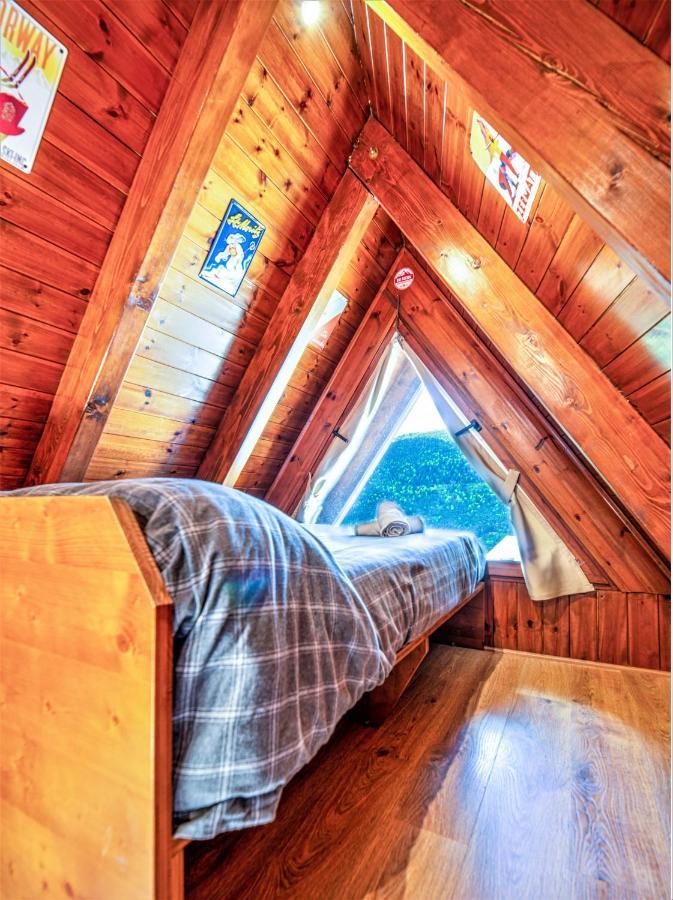 Apartamentos Aran Montcorbau Eksteriør billede