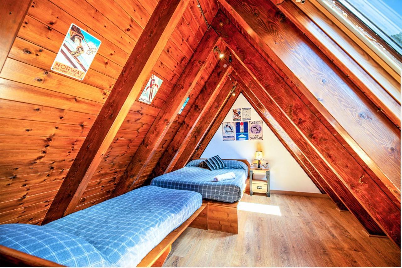 Apartamentos Aran Montcorbau Eksteriør billede
