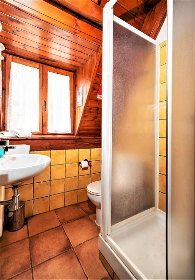 Apartamentos Aran Montcorbau Eksteriør billede